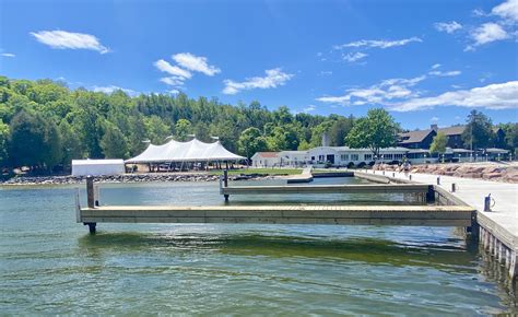 Alpine resort egg harbor - 7715 Alpine Road. Egg Harbor, WI 54209. 920.868.3000. Burton’s on the Bay is an upscale, waterfront restaurant within the newly restored Alpine Resort. Experience …